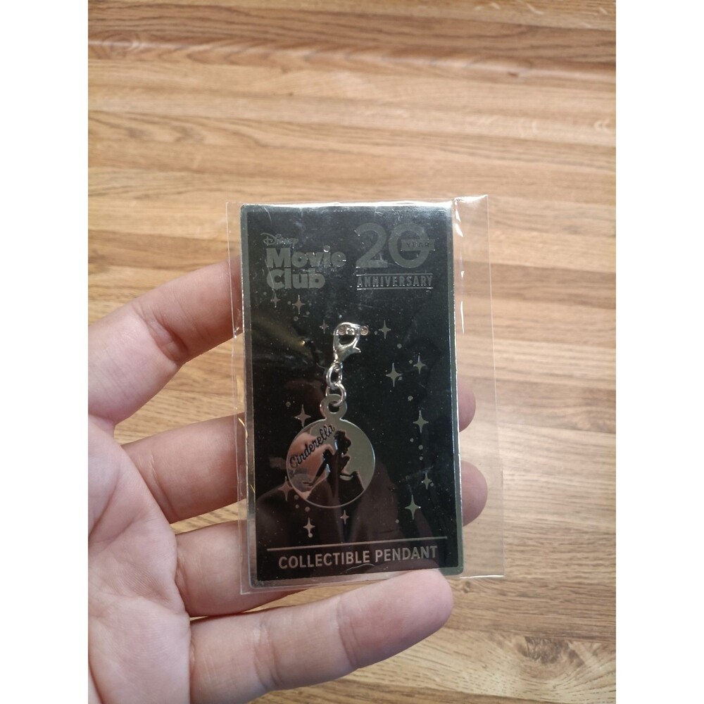 Disney Movie Club Collectable Cinderella Pendant 20 Year Anniversary Exclusive